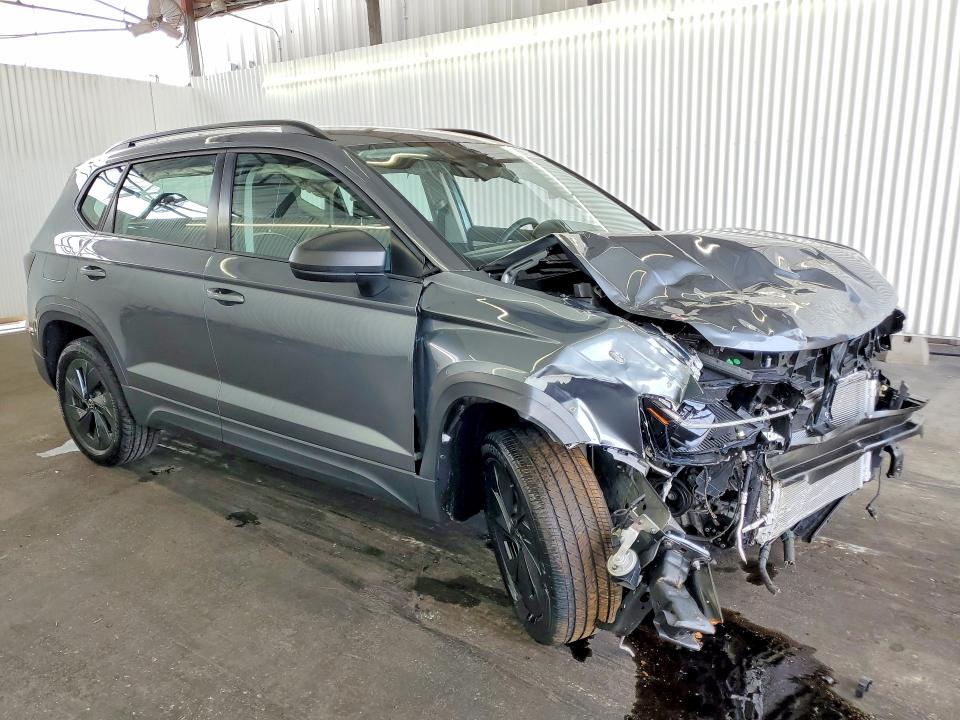 50570586 :رقم المزاد ، 3VV5C7B22SM033751 vin ، 2025 Volkswagen Taos مزاد بيع