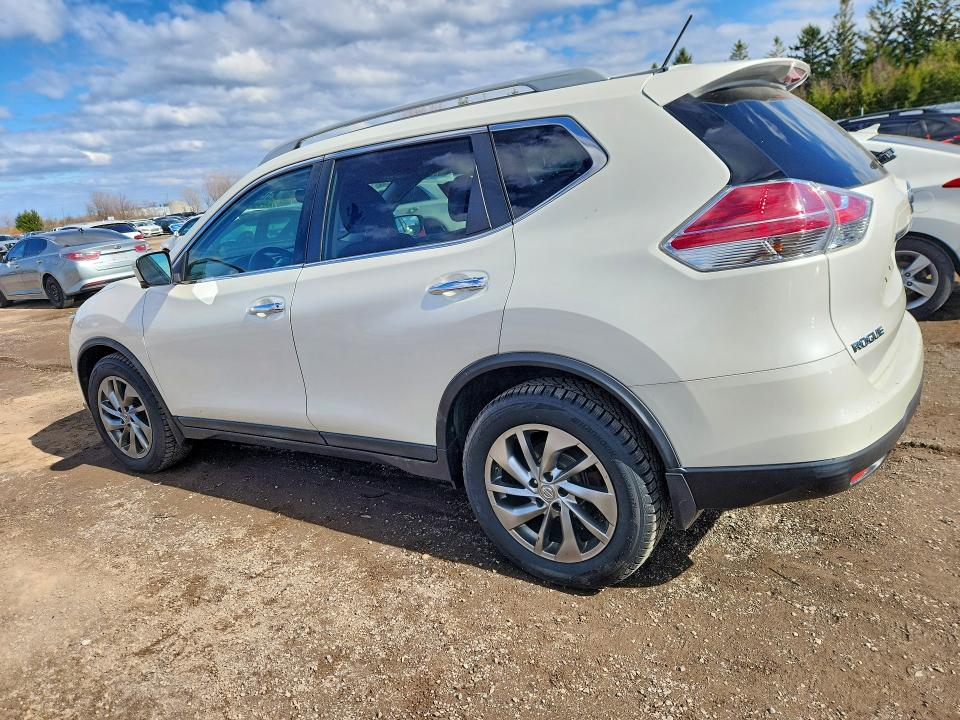 2015 Nissan Rogue მანქანა იყიდება აუქციონზე, vin: 5N1AT2MV8FC920586, აუქციონის ნომერი: 51544206