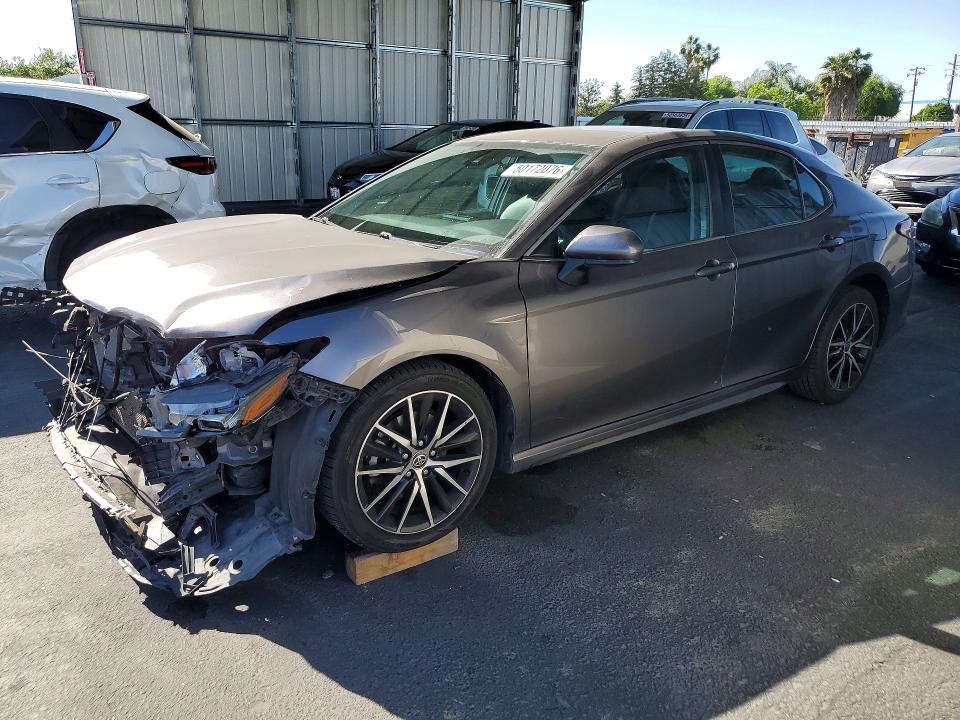 Продажа на аукционе авто 2021 Toyota Camry, vin: 4T1G11AK6MU465331, номер лота: 50172076