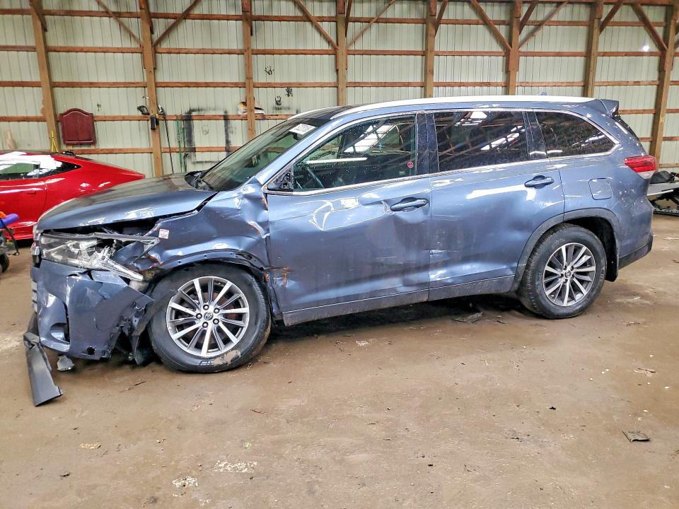 2017 Toyota Highlander მანქანა იყიდება აუქციონზე, vin: 5TDJZRFH1HS514377, აუქციონის ნომერი: 50228106