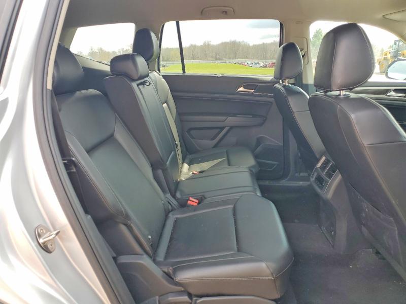48770756 :رقم المزاد ، 1V2LR2CA6JC543287 vin ، 2018 Volkswagen Atlas مزاد بيع