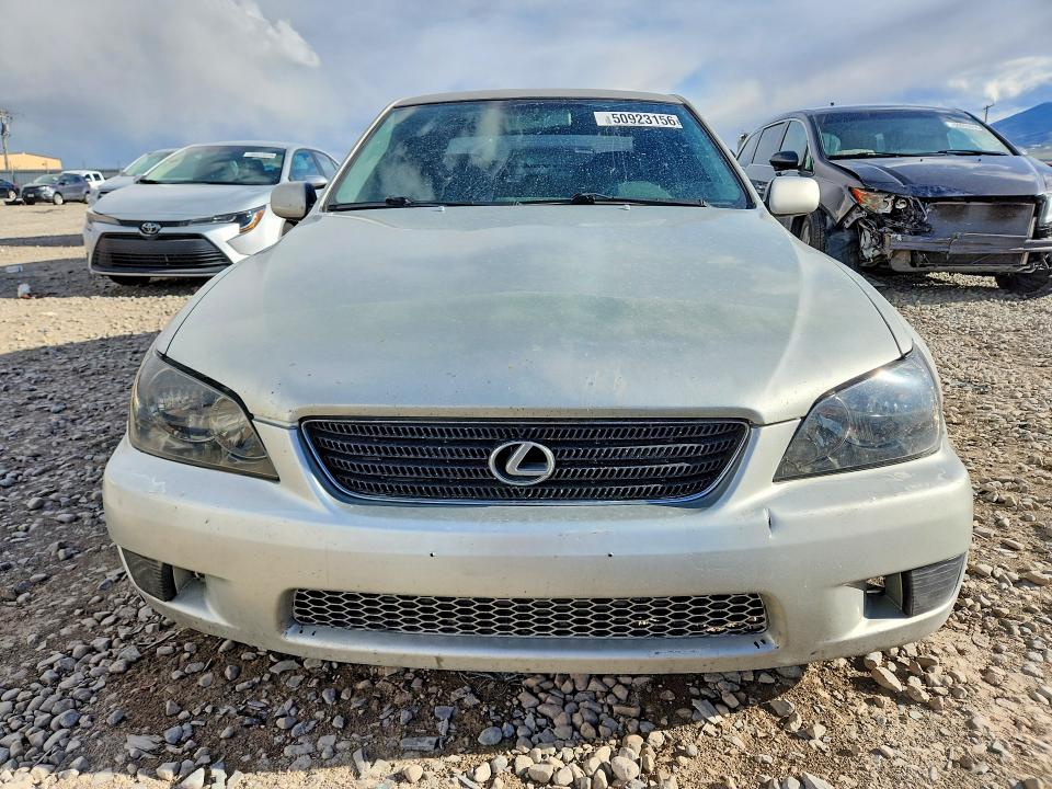 50923156 :رقم المزاد ، JTHBD182010011119 vin ، 2001 Lexus Is مزاد بيع