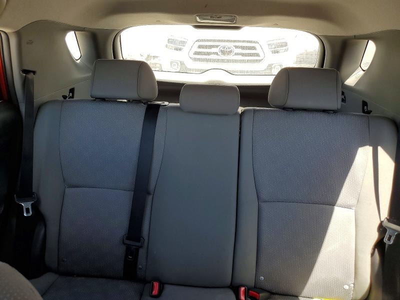 49553696 :رقم المزاد ، 2T1KU4EE9AC471810 vin ، 2010 Toyota Matrix مزاد بيع