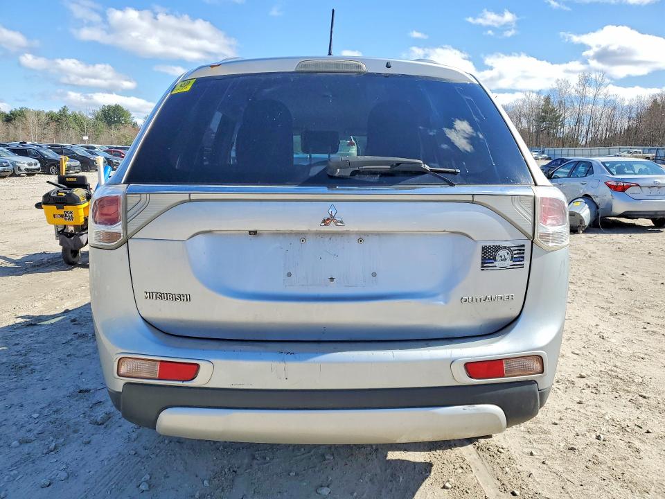 Продаж на аукціоні авто 2015 Mitsubishi Outlander, vin: JA4AZ3A38FZ003358, номер лоту: 49186816