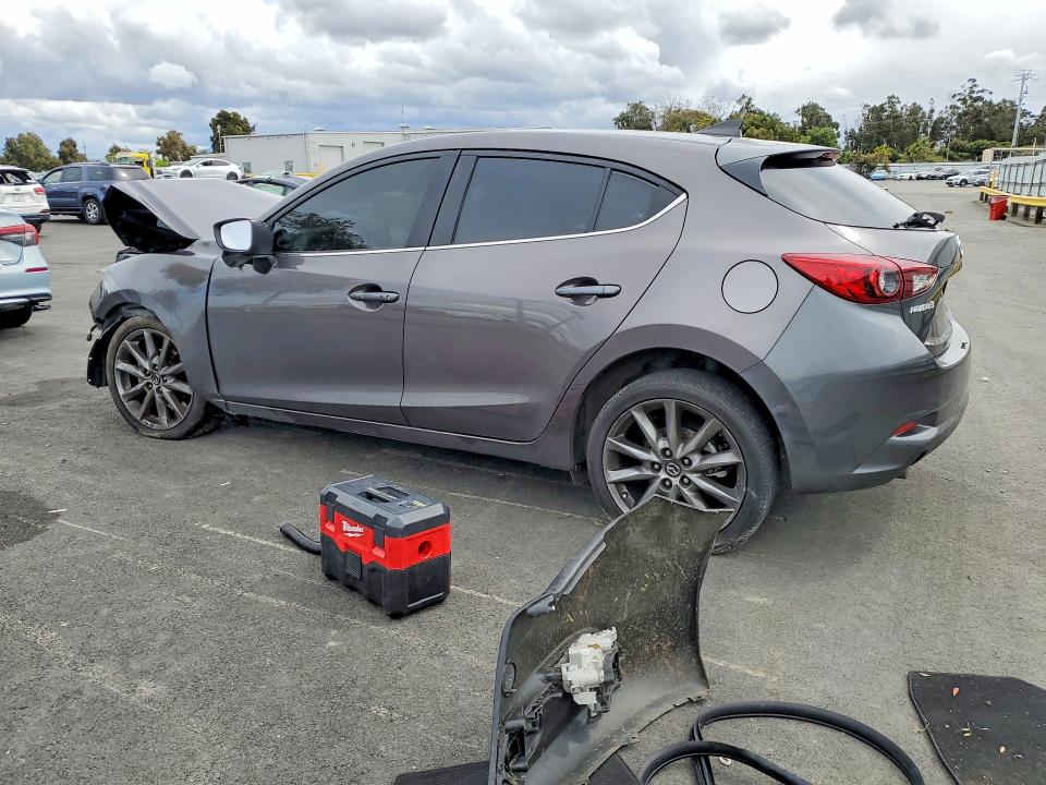 2018 Mazda 3 მანქანა იყიდება აუქციონზე, vin: 3MZBN1L3XJM257801, აუქციონის ნომერი: 50803436
