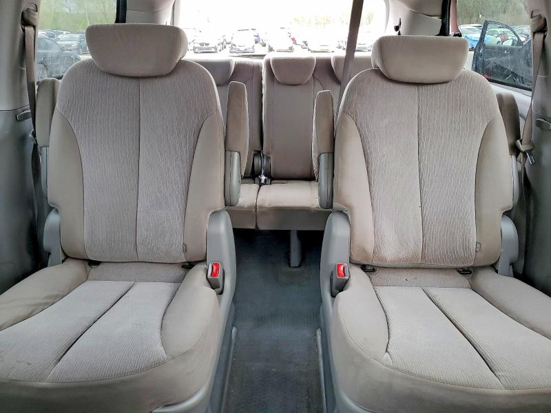 48554396 :رقم المزاد ، KNDMG4C31A6353419 vin ، 2010 Kia Sedona مزاد بيع
