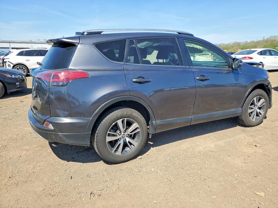 Продажа на аукционе авто 2018 Toyota Rav4, vin: JTMRFREV4JJ251923, номер лота: 50753976