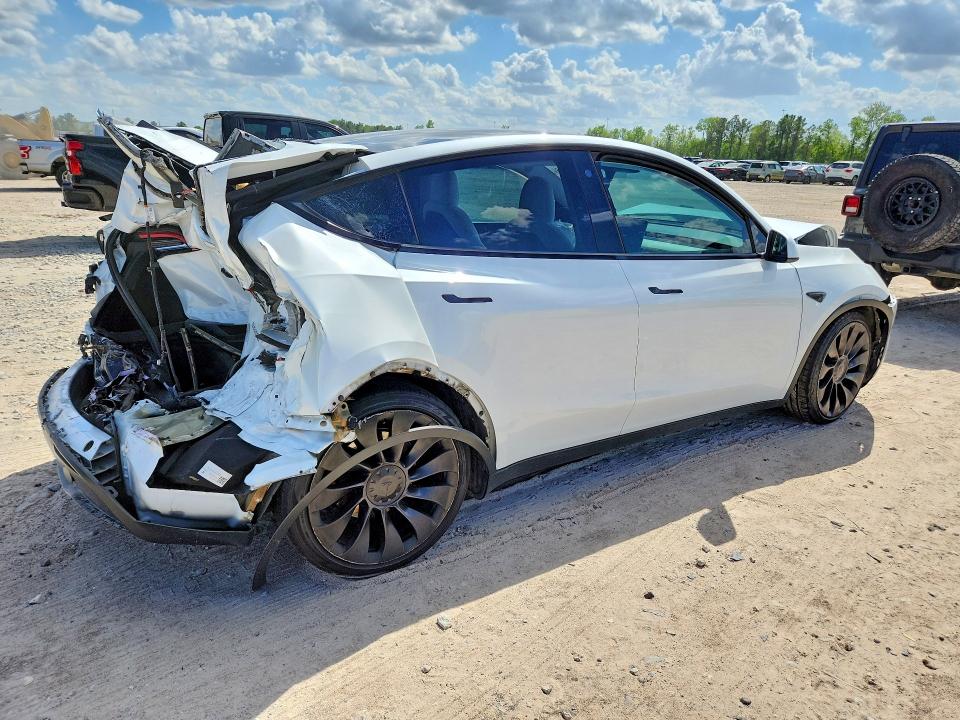48914186 :رقم المزاد ، 7SAYGDEF0NF543749 vin ، 2022 Tesla Model Y مزاد بيع