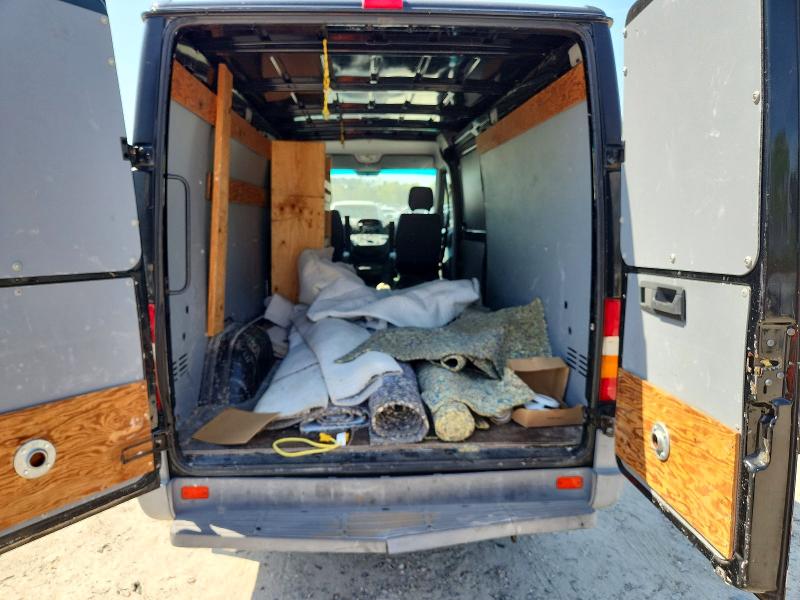 48469456 :رقم المزاد ، WD2PD644945656899 vin ، 2004 Sprinter 2500 Sprin مزاد بيع