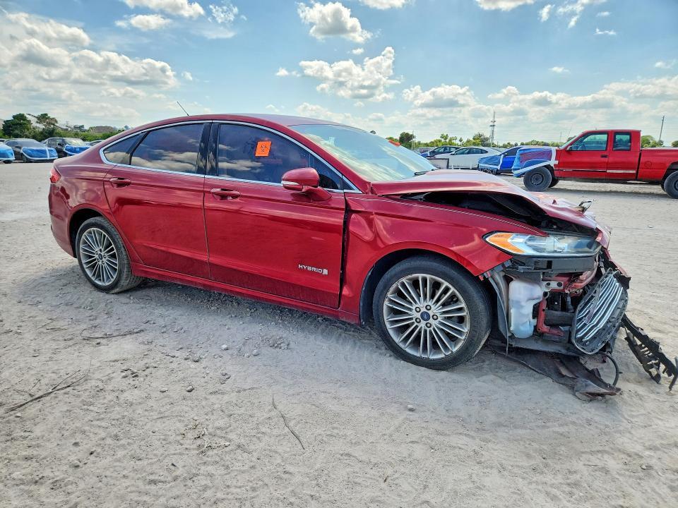 52031076 :رقم المزاد ، 3FA6P0LU1ER231393 vin ، 2014 Ford Fusion مزاد بيع