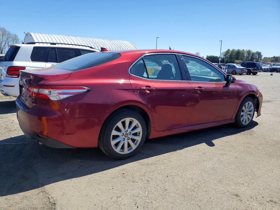 2020 Toyota Camry მანქანა იყიდება აუქციონზე, vin: 4T1C11AK6LU898631, აუქციონის ნომერი: 51068016