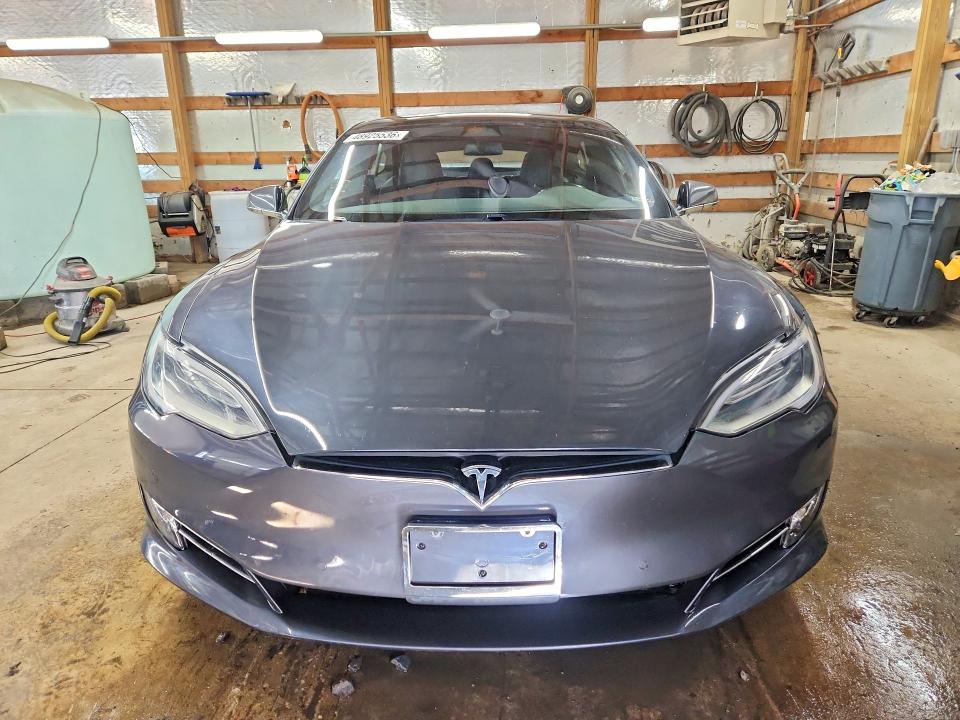 48925536 :رقم المزاد ، 5YJSA1E22LF356073 vin ، 2020 Tesla Model S مزاد بيع