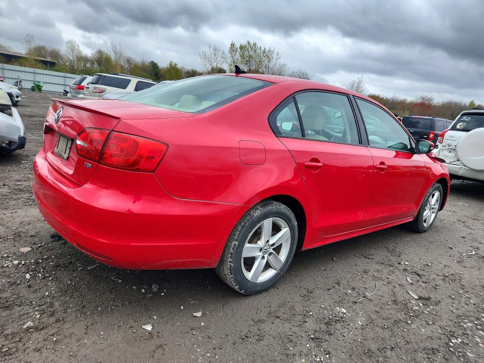 Auction sale of the 2011 Volkswagen Jetta, vin: 3VWLL7AJ8BM064028, lot number: 52022246