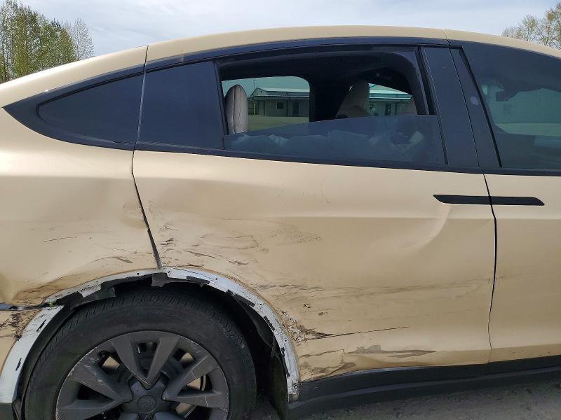 50727276 :رقم المزاد ، 7SAXCBE51PF403490 vin ، 2023 Tesla Model X مزاد بيع