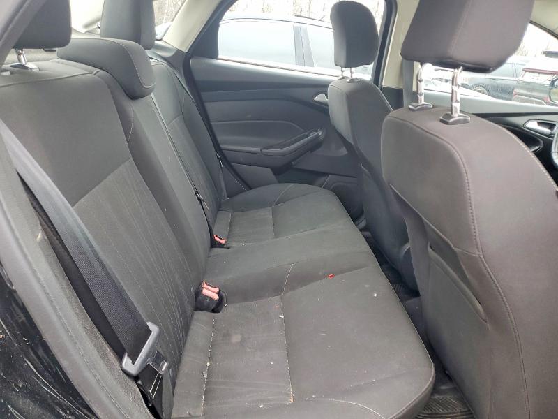 47600726 :رقم المزاد ، 1FADP3F25FL332181 vin ، 2015 Ford Focus مزاد بيع