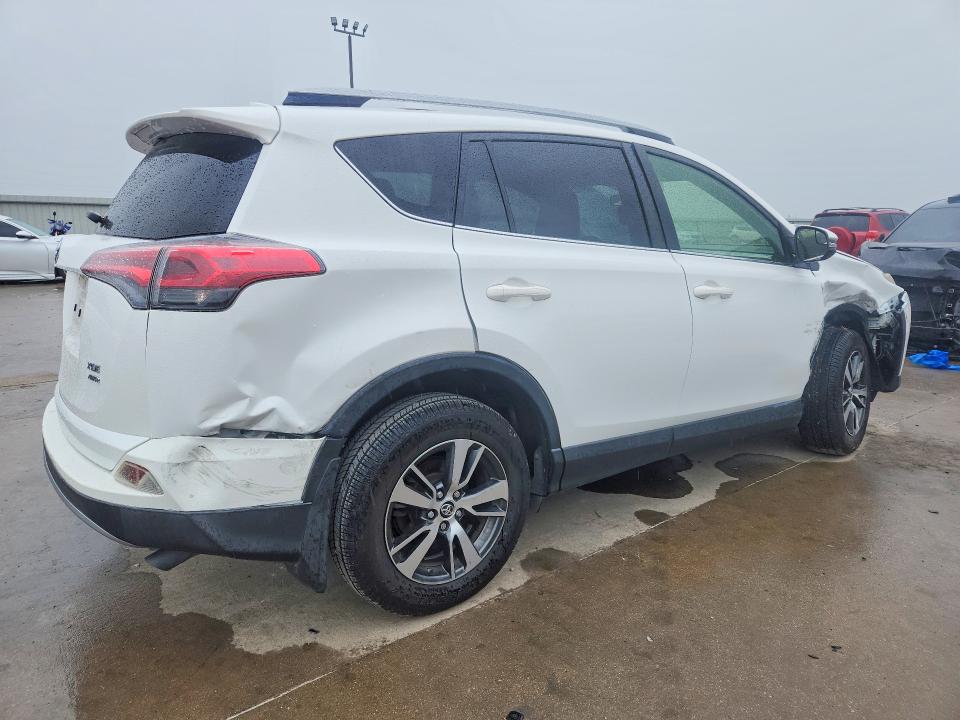 Продаж на аукціоні авто 2017 Toyota Rav4, vin: JTMRFREV1HD198381, номер лоту: 50767416