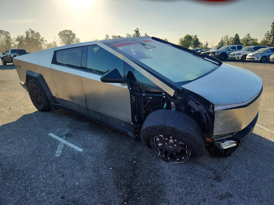 Продаж на аукціоні авто 2025 Tesla Cybertruck, vin: 7G2CEHEE9SA062500, номер лоту: 50600986