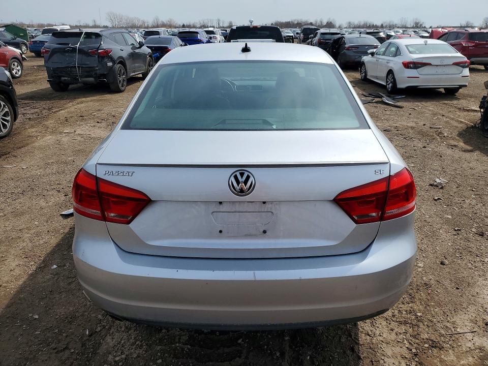 48074216 :رقم المزاد ، 1VWBH7A35EC003692 vin ، 2014 Volkswagen Passat مزاد بيع