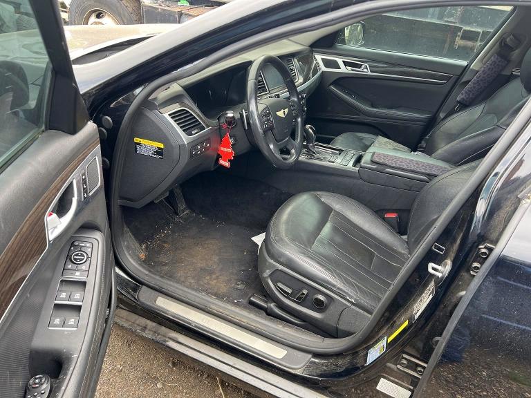 Продажа на аукционе авто 2015 Hyundai Genesis, vin: KMHGN4JE0FU093486, номер лота: 49652496