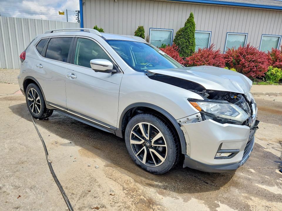 51284696 :رقم المزاد ، 5N1AT2MT0LC715855 vin ، 2020 Nissan Rogue مزاد بيع