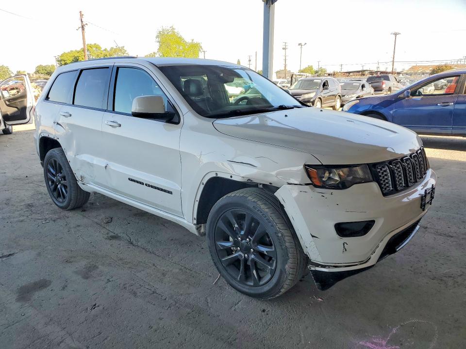 50626506 :رقم المزاد ، 1C4RJFAG4JC211933 vin ، 2018 Jeep Grand Cherokee مزاد بيع