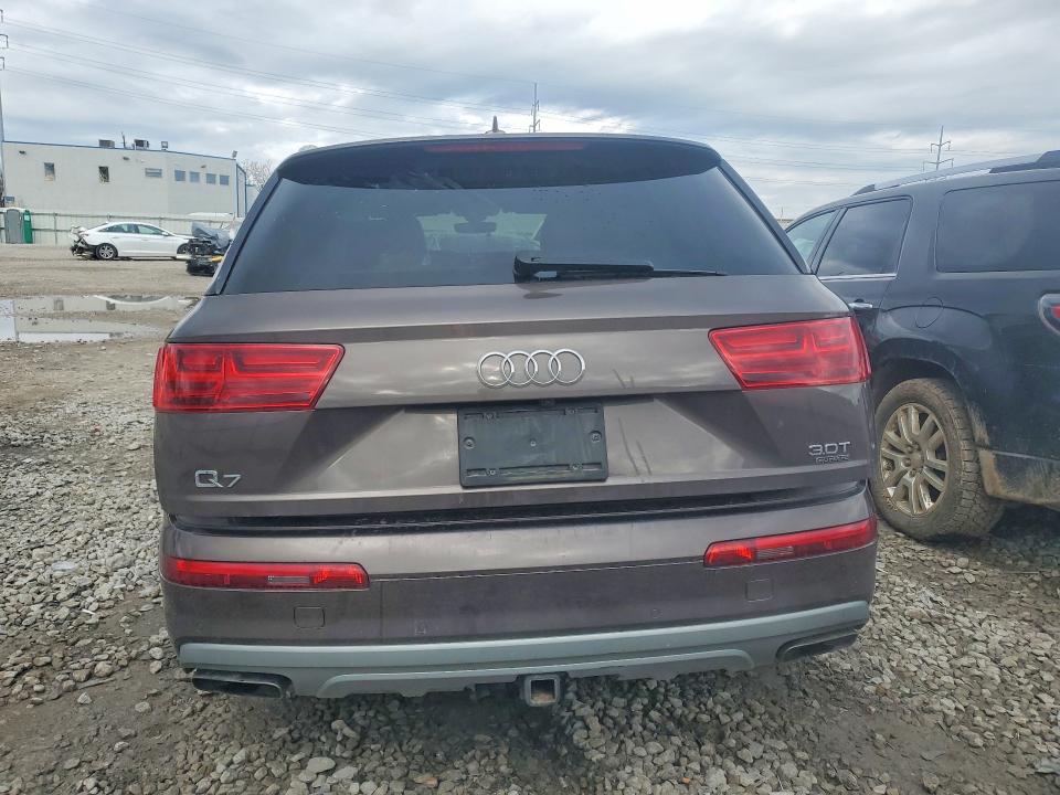 Продажа на аукционе авто 2017 Audi Q7, vin: WA1VAAF70HD008868, номер лота: 48142496