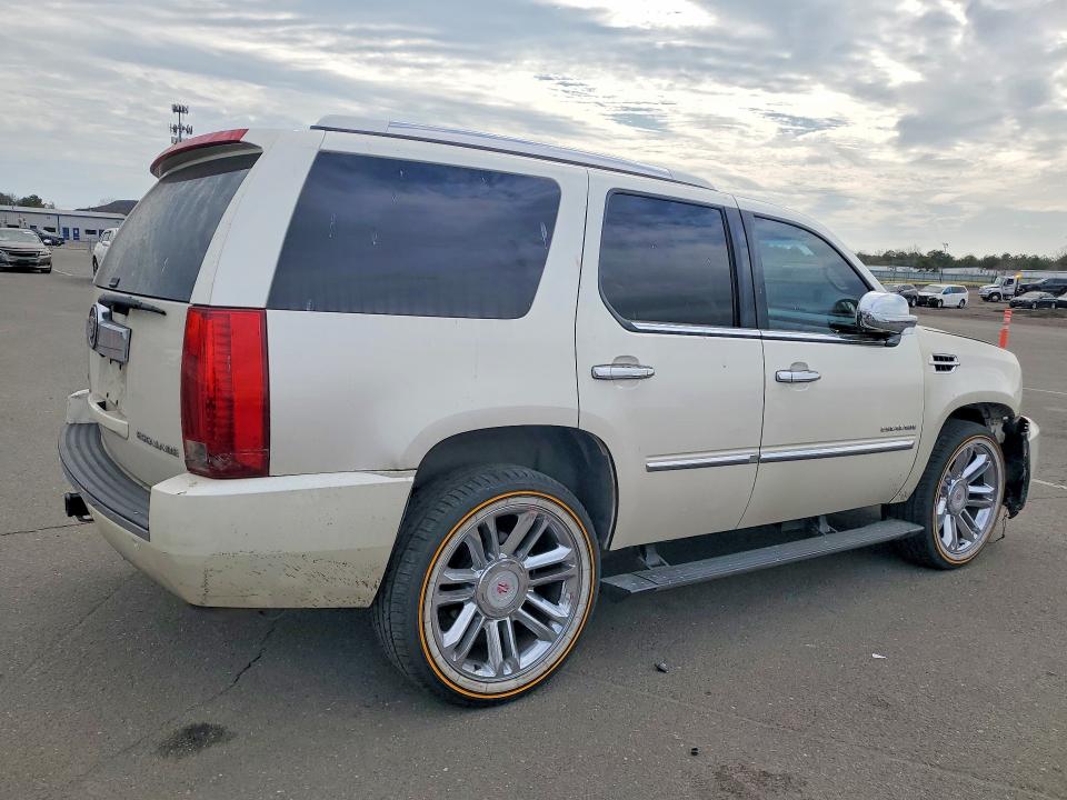 2011 Cadillac Escalade მანქანა იყიდება აუქციონზე, vin: 1GYS4DEF7BR315727, აუქციონის ნომერი: 48467496