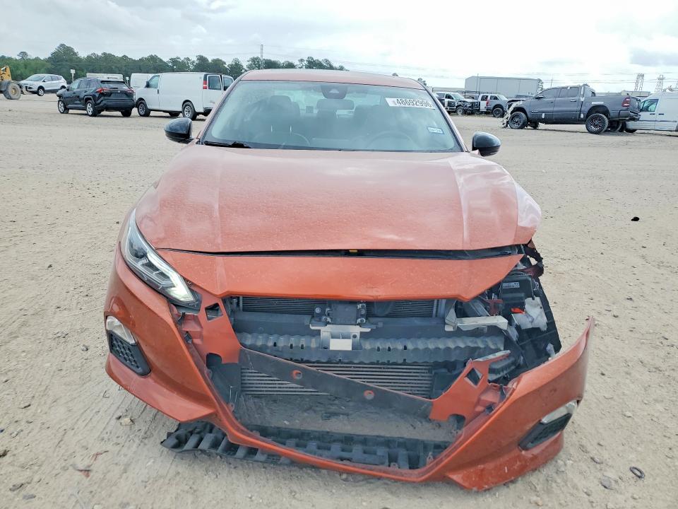 48692996 :رقم المزاد ، 1N4AL4CV5MN302117 vin ، 2021 Nissan Altima مزاد بيع