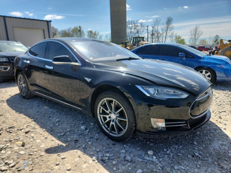 Продажа на аукционе авто 2013 Tesla Model S, vin: 5YJSA1DP9DFP06569, номер лота: 49800666