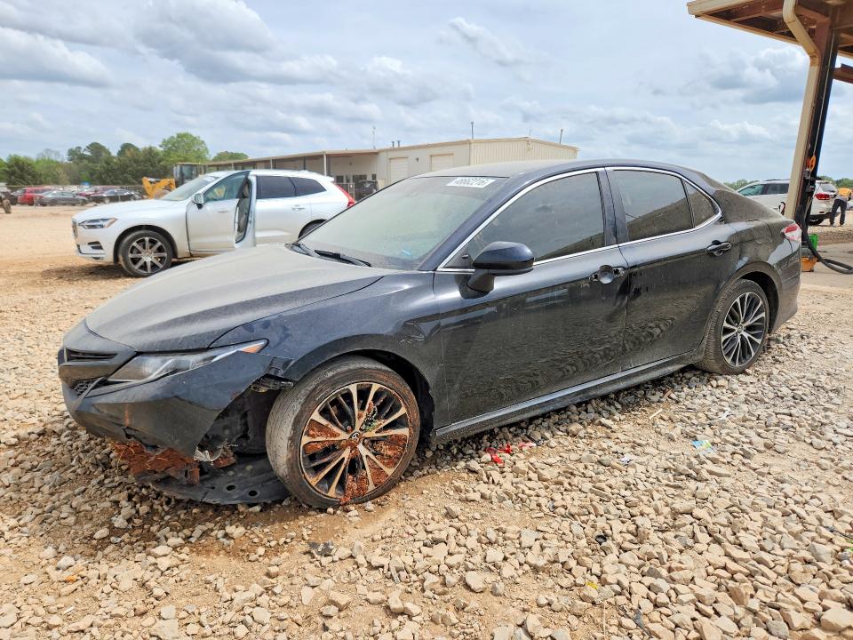 2018 Toyota Camry მანქანა იყიდება აუქციონზე, vin: 4T1B11HK5JU660493, აუქციონის ნომერი: 48662216