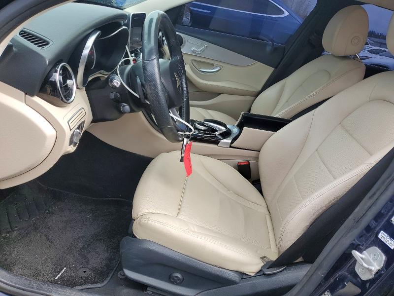 48451286 :رقم المزاد ، 55SWF4KB8FU073740 vin ، 2015 Mercedes-benz C مزاد بيع