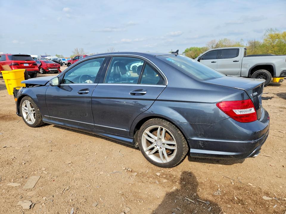 2014 Mercedes-benz C მანქანა იყიდება აუქციონზე, vin: WDDGF8ABXER313626, აუქციონის ნომერი: 51045126