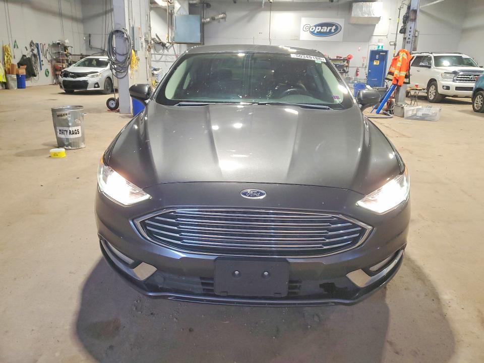 50349186 :رقم المزاد ، 3FA6P0T99JR215772 vin ، 2018 Ford Fusion مزاد بيع
