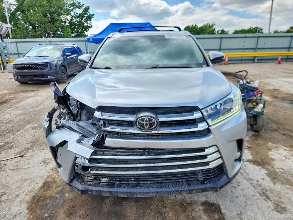 Продаж на аукціоні авто 2017 Toyota Highlander, vin: 5TDDZRFH0HS416132, номер лоту: 50571476