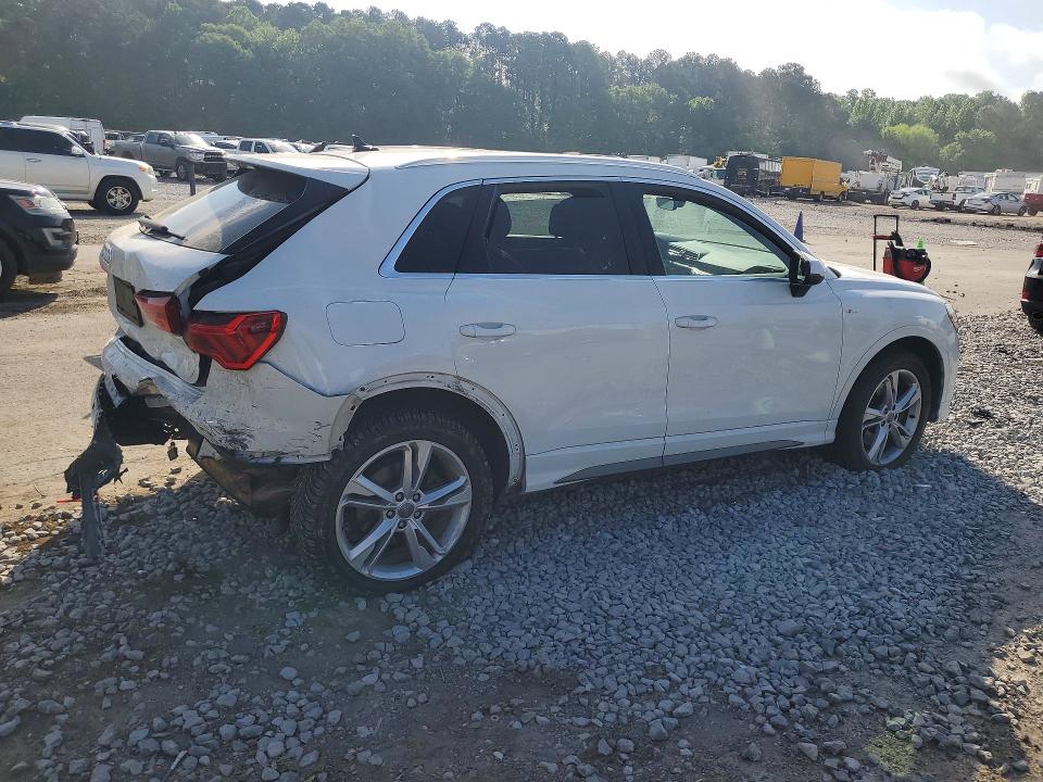 50260136 :رقم المزاد ، WA1DECF35L1102845 vin ، 2020 Audi Q3 مزاد بيع