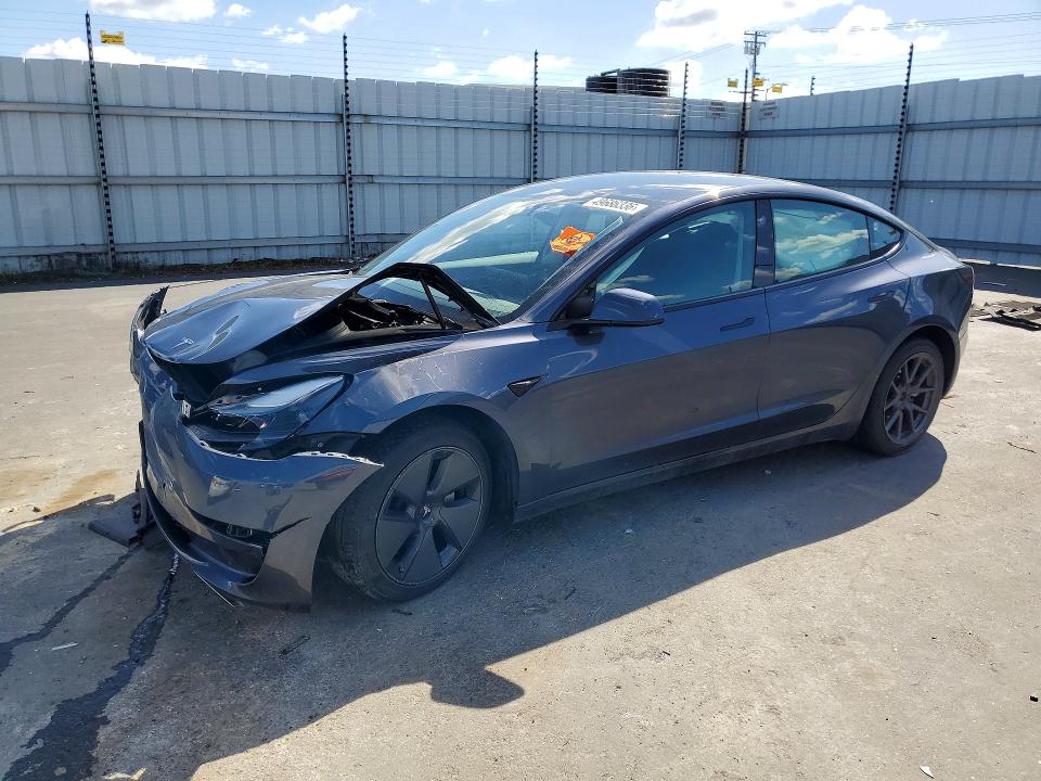 2023 Tesla Model 3 მანქანა იყიდება აუქციონზე, vin: 5YJ3E1EA4PF562937, აუქციონის ნომერი: 49686336