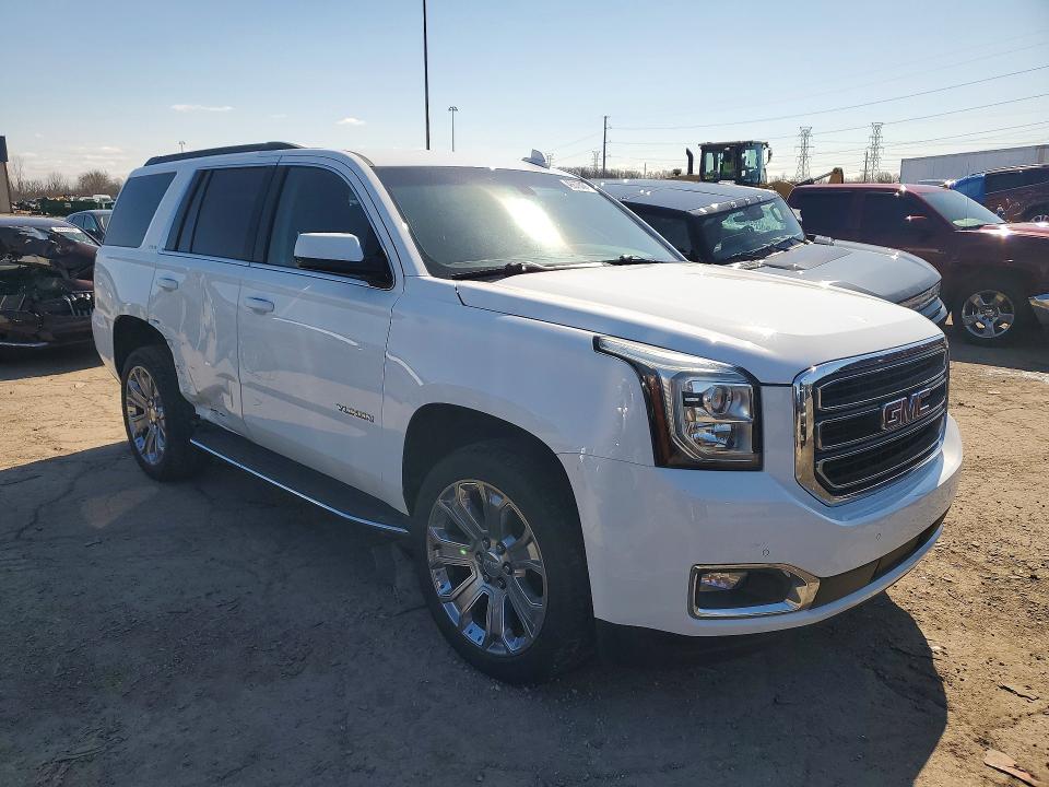 48679426 :رقم المزاد ، 1GKS2AKC6HR212302 vin ، 2017 Gmc Yukon مزاد بيع