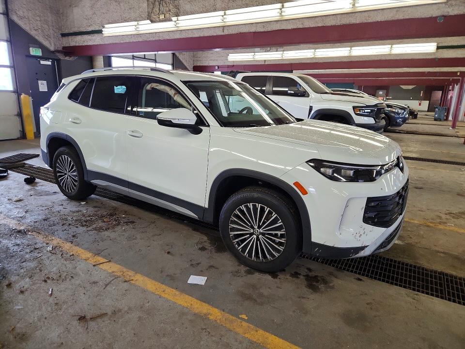 Продажа на аукционе авто 2025 Volkswagen Tiguan, vin: 3VVBR7RM9SM046506, номер лота: 48458596