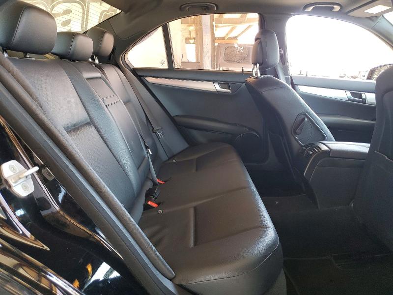 52038326 :رقم المزاد ، WDDGF4HB4EG245060 vin ، 2014 Mercedes-benz C مزاد بيع
