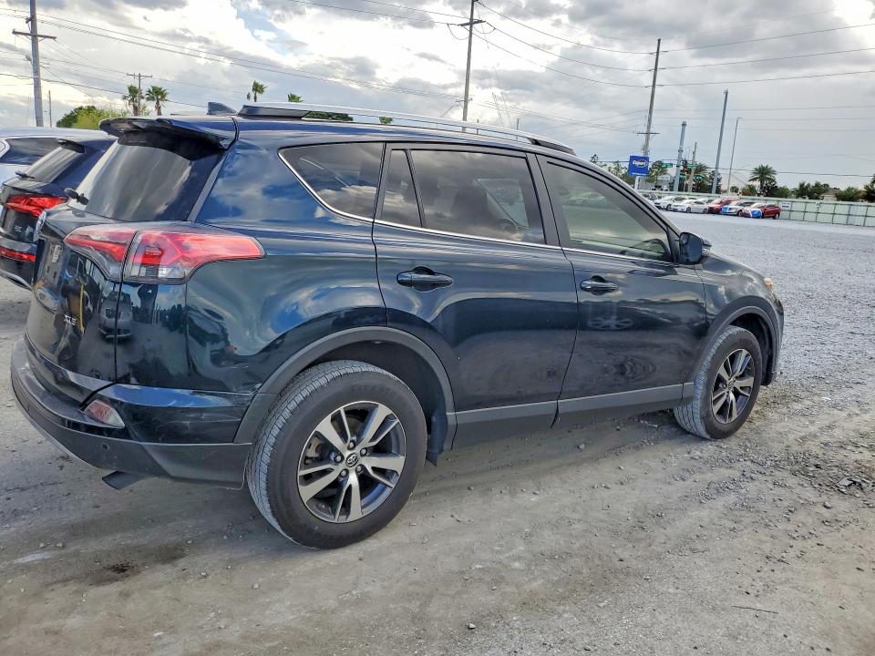 Продажа на аукционе авто 2018 Toyota Rav4, vin: JTMWFREV5JJ195848, номер лота: 48391156