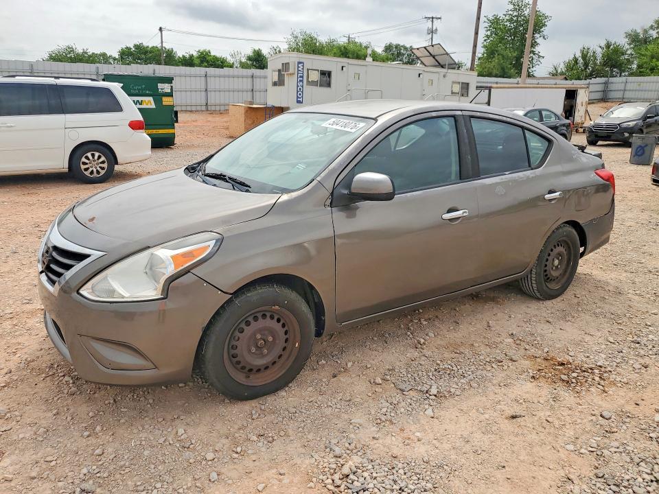 50418076 :رقم المزاد ، 3N1CN7AP7FL827317 vin ، 2015 Nissan Versa مزاد بيع