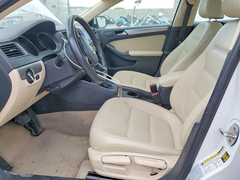 50433776 :رقم المزاد ، 3VWD17AJ1FM404393 vin ، 2015 Volkswagen Jetta مزاد بيع