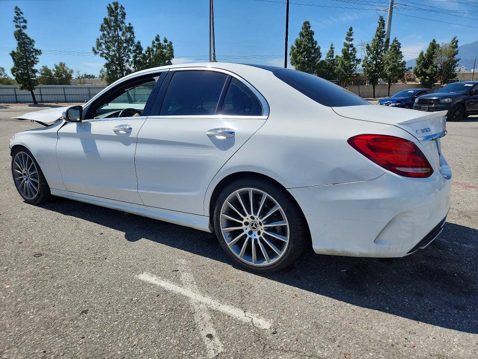 49685816 :رقم المزاد ، 55SWF4JB5JU265031 vin ، 2018 Mercedes-benz C مزاد بيع