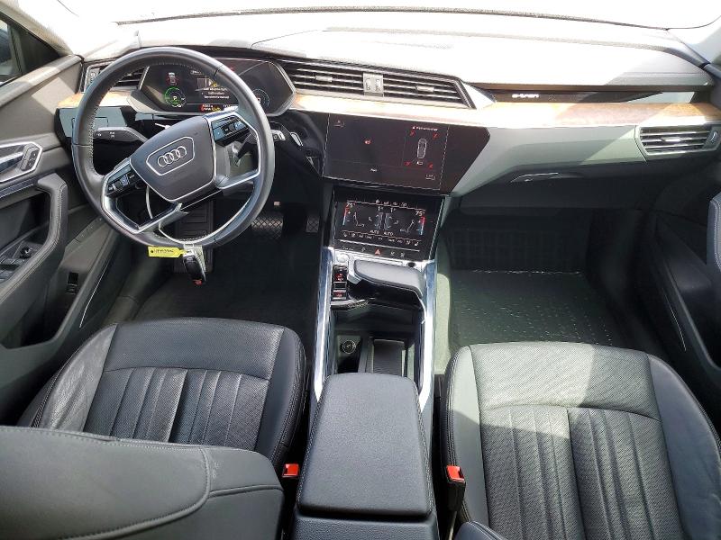 Продаж на аукціоні авто 2019 Audi E-tron, vin: WA1LAAGE1KB023001, номер лоту: 47993406