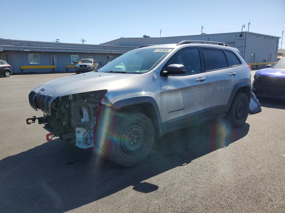 51849856 :رقم المزاد ، 1C4PJMBB4HW517277 vin ، 2017 Jeep Cherokee مزاد بيع