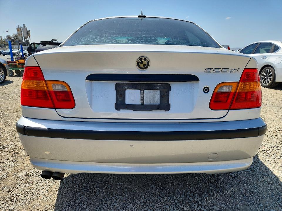 50352706 :رقم المزاد ، WBAEU33404PR07870 vin ، 2004 Bmw 325 مزاد بيع