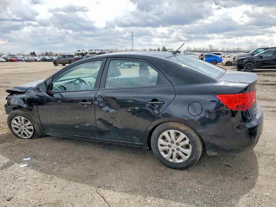 48905196 :رقم المزاد ، KNAFT4A21D5660241 vin ، 2013 Kia Forte مزاد بيع