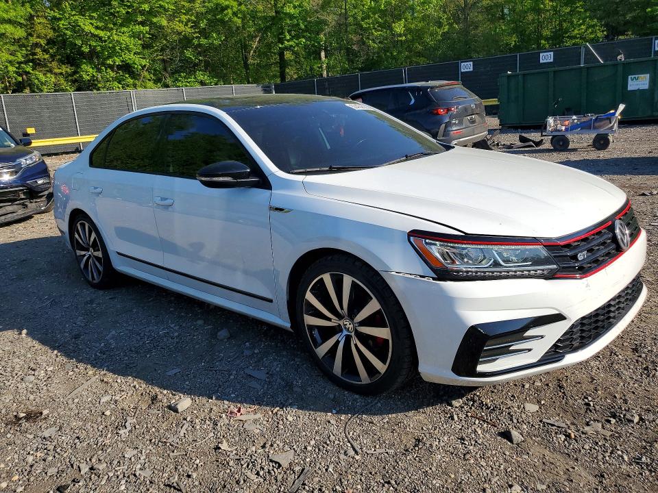 2018 Volkswagen Passat მანქანა იყიდება აუქციონზე, vin: 1VWJM7A34JC048706, აუქციონის ნომერი: 50432886