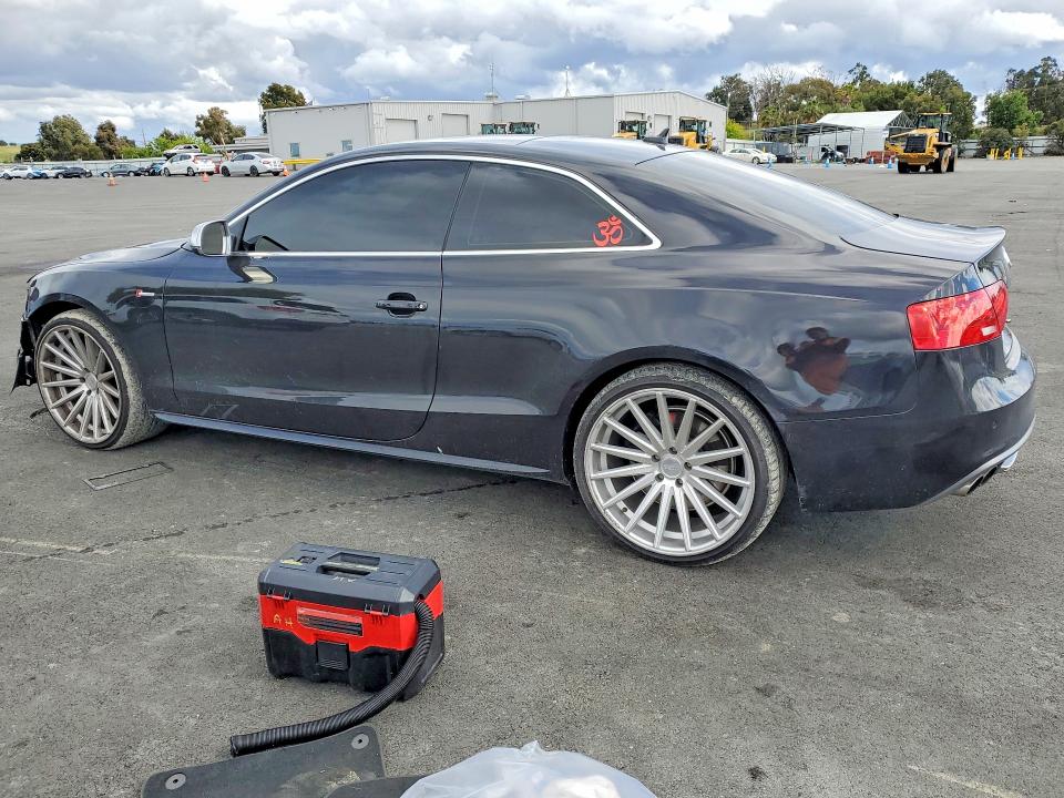 2013 Audi S5 მანქანა იყიდება აუქციონზე, vin: WAUGGAFR8DA064970, აუქციონის ნომერი: 50662696