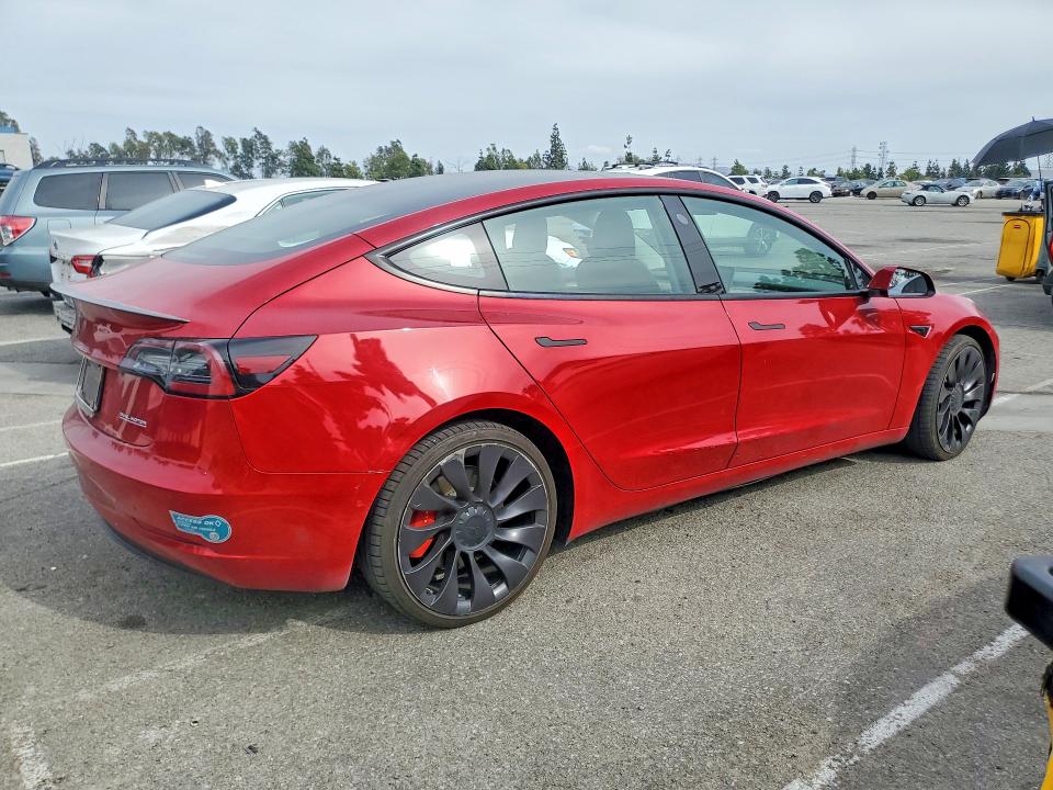 48935146 :رقم المزاد ، 5YJ3E1EC3NF137434 vin ، 2022 Tesla Model 3 مزاد بيع